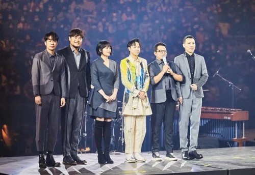 苏打绿休团三年回归：放一颗星球在你的眉头