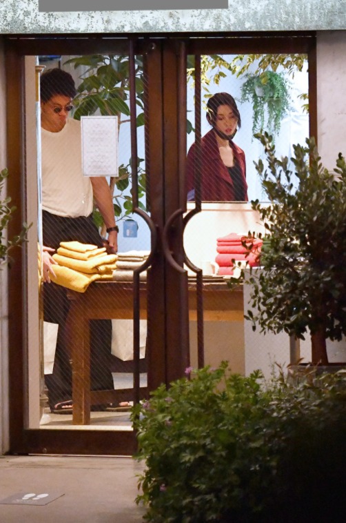 竹内凉真带三吉彩花见过父母接受采访时否认结婚 日本娱乐资讯 娱乐新闻 娱乐吧