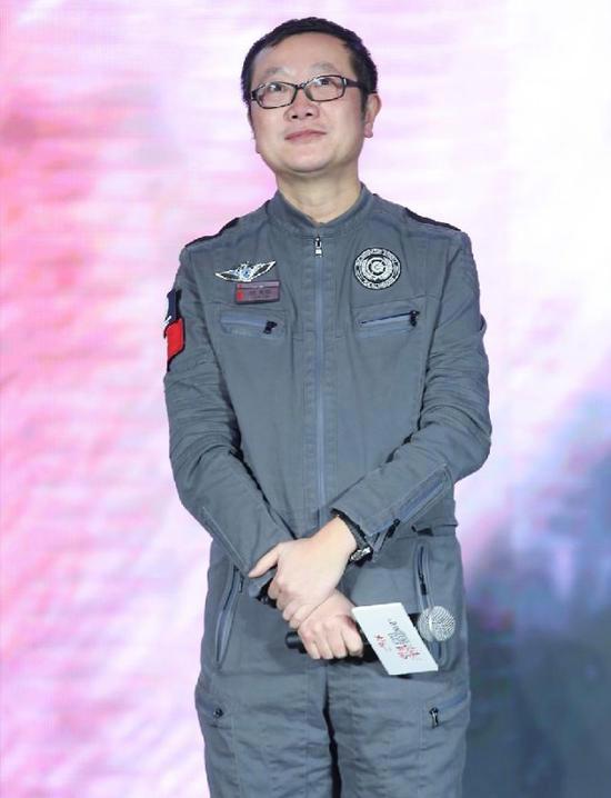 刘慈欣去年版税收入1800万 超余华位列作家榜首位