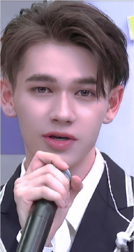 创4选手庆怜曾称jennie是自己的偶像被侃房子塌了