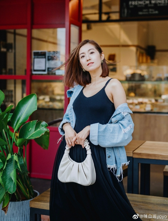 陈自瑶关注李靓蕾 网友:王浩信瑟瑟发抖中