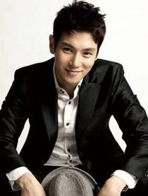 男歌手排行_男歌手在线影响力:王源第5,蔡徐坤第2,看榜首:我是男神!(2)