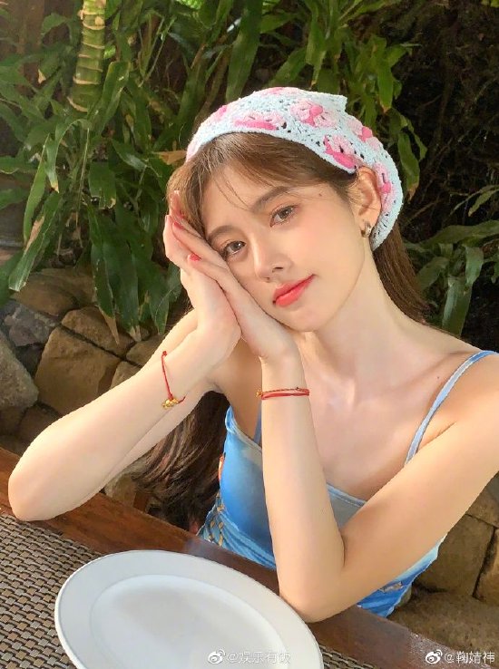 独居女醉走错门被反锁，邻居一句话让我红了眼！