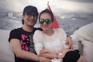 汪峰七夕另类比心被章子怡调侃:以后都要这么比吗