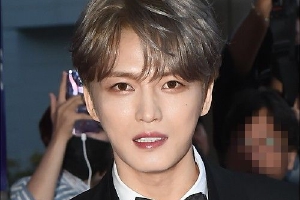 金在中与原公司合约到期将离开 将开展个人活动封面图