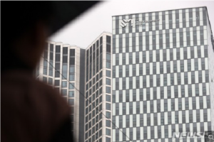 为应对金融调查 SM娱乐要求员工上交电子设备配合封面图