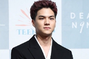 韩团TeenTop方旻洙直播辱骂粉丝 被公司开除退团封面图