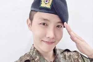 防弹少年团郑号锡入伍一个半月 被选拔为新兵助教封面图