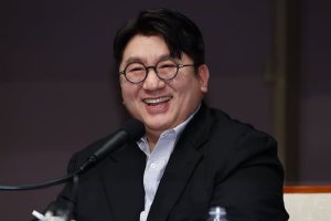 HYBE计划拓展美国业务 讨论筹措27亿元资金投入封面图