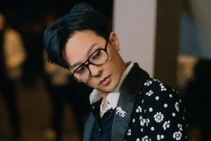 权志龙经纪合约正式到期 YG称计划协商单独合作封面图