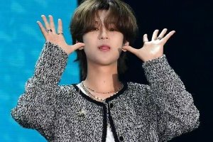 韩国Rapper演出中途离开 跑后台亲吻女友引争议封面图