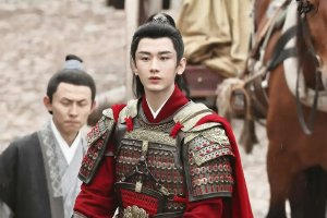 《英雄志》工作人员为成毅澄清：他非常尊重我们封面图