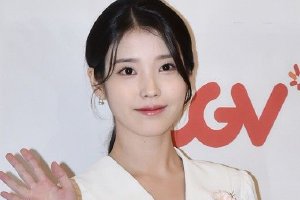 IU经纪公司公开十年前邮件 反驳作品剽窃指控封面图