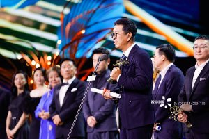 雷佳音吴越获白玉兰视帝后 最佳电视剧产生双黄蛋封面图