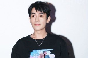 朱一龙回应《消失的她》里演渣男 笑称下次还敢封面图