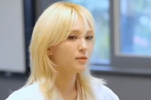 Somi自曝在韩国上小学曾被霸凌 因混血外貌遭排挤封面图