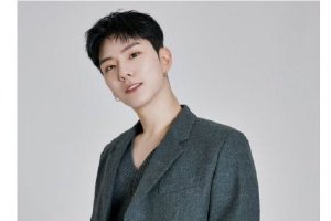 MonstaX刘基贤手写信宣布将于8月22日入伍封面图