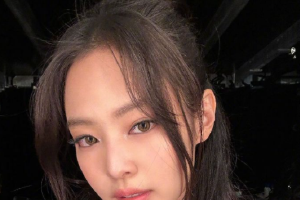 疑似JENNIE在采访中公开恋情 已由两方公司确认封面图
