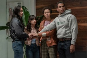 《惊声尖叫》将拍第七部 鬼脸杀手继续交锋封面图