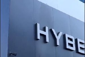 疑似SM娱乐编舞总监跳槽HYBE 曾为多名艺人编舞封面图