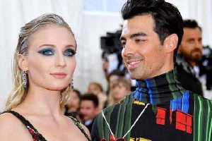 二乔三傻发布离婚声明：希望能尊重我们的意愿封面图