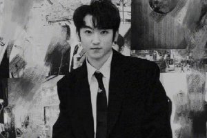 制片人梁亚斌去世年仅30岁 曾制作《理想之城》封面图