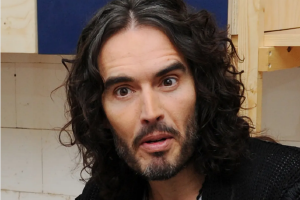 拉塞尔·布兰德否认性侵 但承认曾经历开放关系封面图