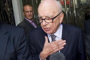 默多克宣布从福克斯新闻辞职 将由儿子拉克兰接任封面图