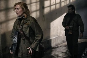 传记片《李》发布新剧照 凯特·温斯莱特主演封面图