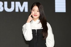 张元英今年不参加高考 计划暂时集中进行IVE活动封面图