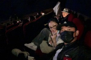 郑恺苗苗孩子睡着后过二人世界 一起看《前任4》封面图