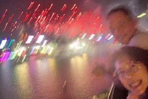 莫文蔚和老公看维港烟花 庆祝国庆及结婚纪念日封面图