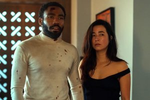 《史密斯夫妇》发布正式预告 双重生活新挑战封面图