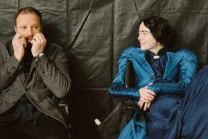 欧格斯·兰斯莫斯新片重新定名 再合作石头姐封面图