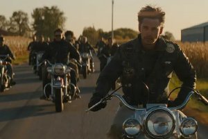 《摩托车手》重新定档明年暑期 汤姆·哈迪主演