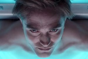 科幻片《米奇17》撤档 奉俊昊执导帕丁森主演封面图