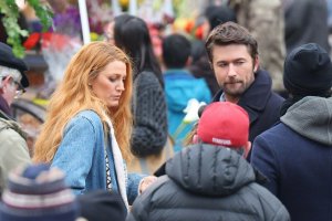 爱情片《以我们结束》改档 热门小说改编封面图