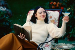 《可怜的东西》上线流媒体 蓝光版即将发行封面图