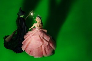 电影版《魔法坏女巫》发预告 魔法梦幻世界开启封面图