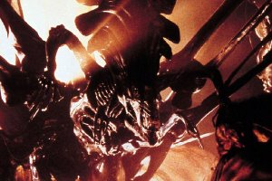 《异形：夺命舰》发布预告 太空惊悚求生封面图