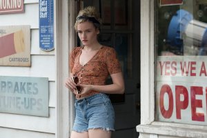 朱莉娅·加纳出演新片《武器》 合作乔什·布洛林封面图