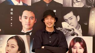 胡歌为袁弘话剧打call