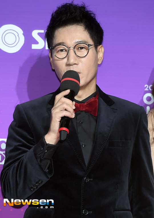 明星全接触 韩娱 正文   新浪娱乐讯 据韩国媒体报道,艺人池石镇的