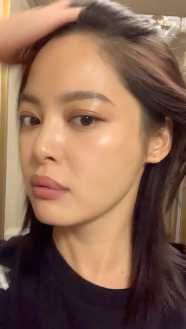 辛芷蕾自问“是头发太贴了吗?”