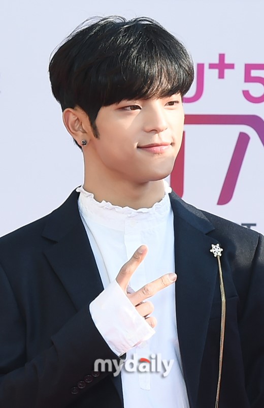 韩星金宇珍与jyp公司解约宣布退出straykids组合