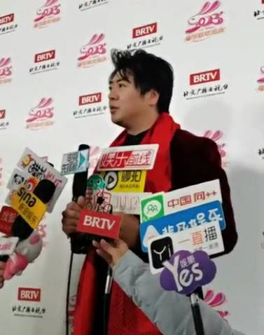 郎朗正在禁受北京台春晚群访