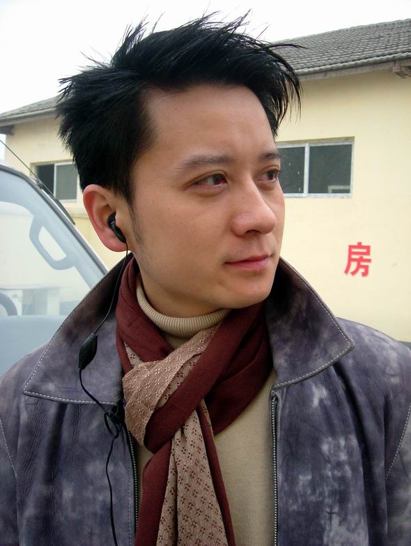 幕后花絮《非常24小时》是中国教育电视台首次投资制作的电视剧 .