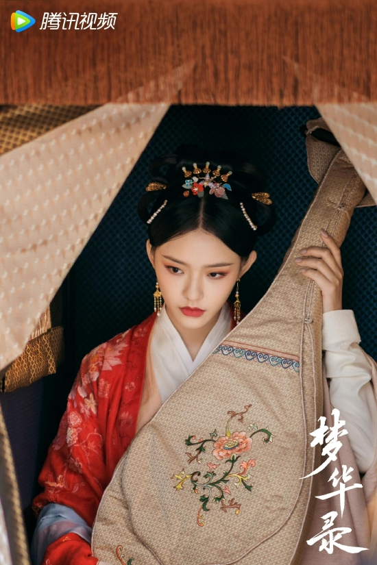 林允:《梦华录》三姐妹戏外感情也很好 林允:《梦华录》三姐妹戏外感情也很好