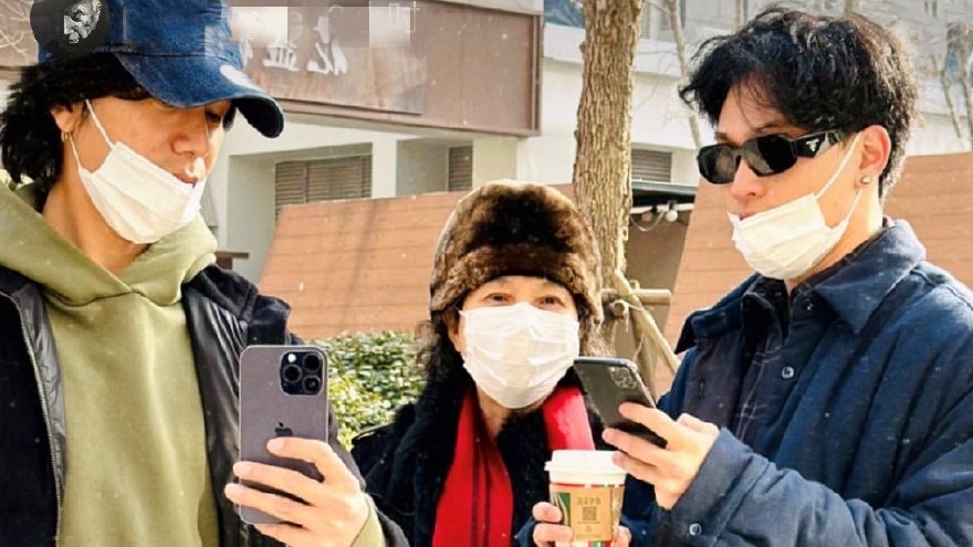 陈坤儿子分享与爸爸奶奶合照 子孙三代同框十分温馨