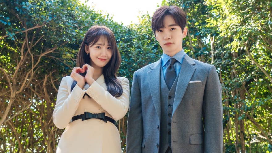 林允儿李俊昊情人节同框剧照 男帅女靓cp感爆棚